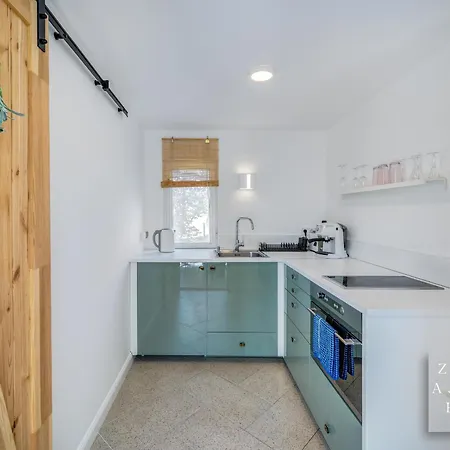 Zoeld Ajtos Haz * Gárdony