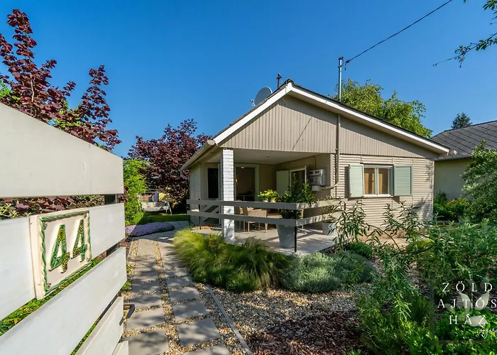 Ajtós Ház Casa de Férias