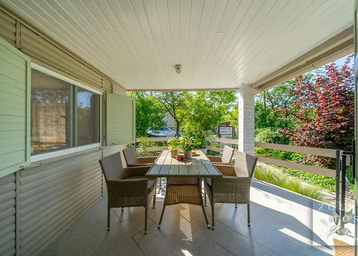 Casa de Férias Ajtós Ház